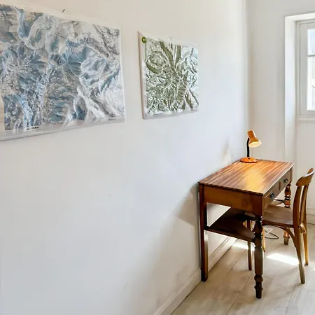 La Maison Des Hortensias Vic-sur-cere, 10 Pers *