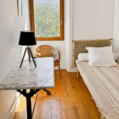 Сasa de vacaciones La Maison Des Hortensias Vic-sur-cere, 10 Pers