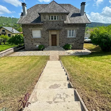 La Maison Des Hortensias Vic-sur-cere, 10 Pers *