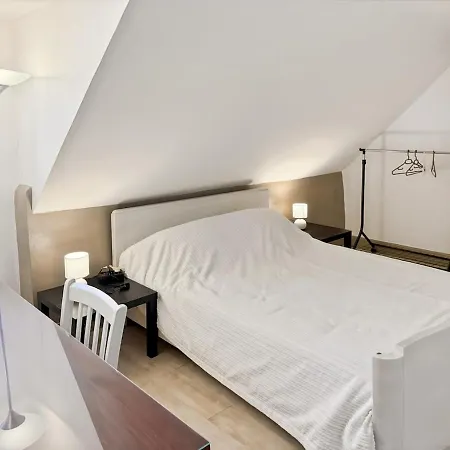 Сasa de vacaciones La Maison Des Hortensias Vic-sur-cere, 10 Pers *
