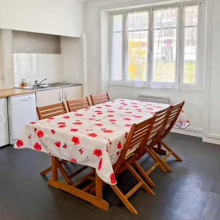 Сasa de vacaciones La Maison Des Hortensias Vic-sur-cere, 10 Pers