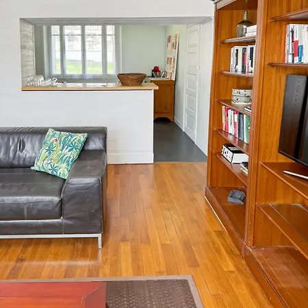 Сasa de vacaciones La Maison Des Hortensias Vic-sur-cere, 10 Pers Vic-sur-Cère