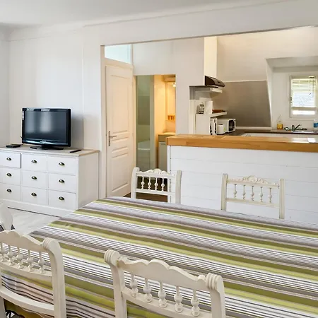 La Maison Des Hortensias Vic-sur-cere, 10 Pers Holiday home Vic-sur-Cere