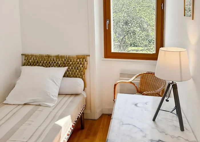 La Maison Des Hortensias Vic-sur-cere, 10 Pers Feriehus *