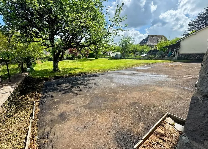 La Maison Des Hortensias Vic-sur-cere, 10 Pers