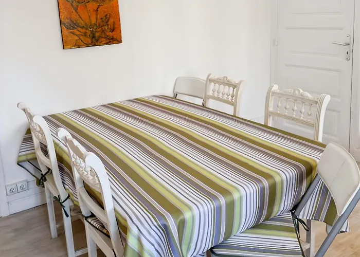 Feriehus La Maison Des Hortensias Vic-sur-cere, 10 Pers Vic-sur-Cère